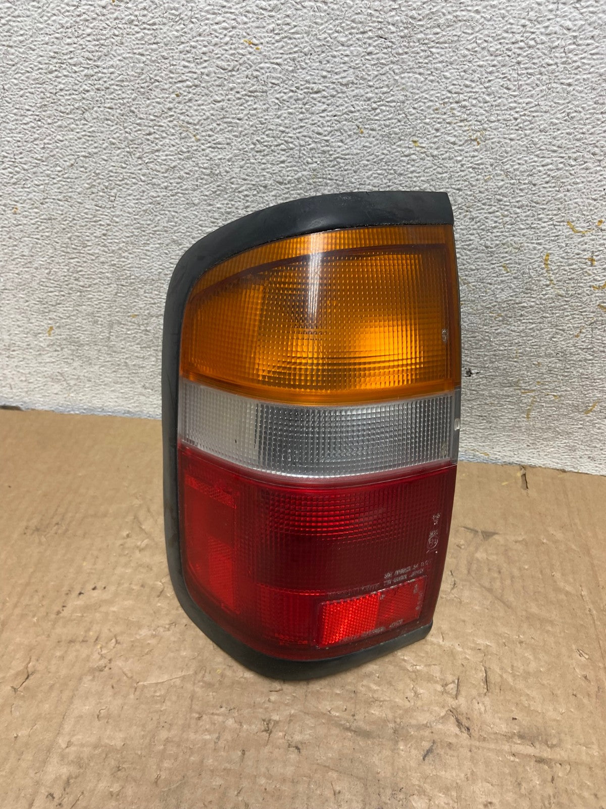 1996 - 1998 Nissan Pathfinder Left Driver LH Side Tail light AI8263 LK0