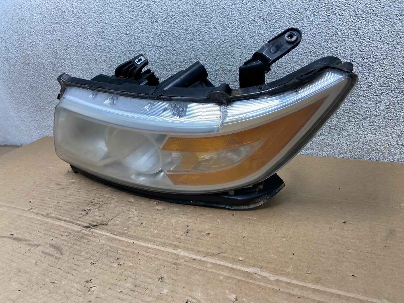 2011 to 2013 Honda Odyssey Front Left Driver LH Headlight Halogen AB4631 DW1
