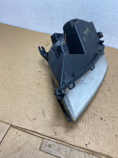 2005-2007 Ford Focus Right Passenger RH Side Headlight Halogen AC7757 DW8