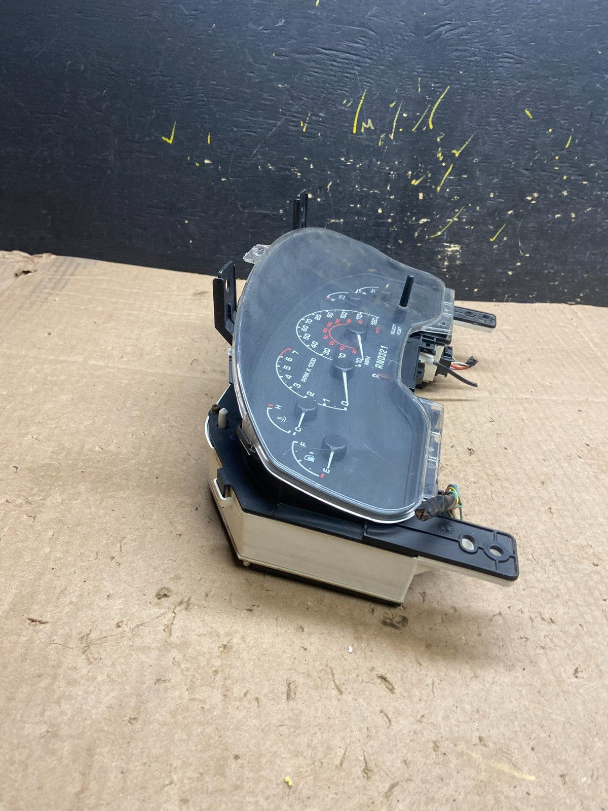 2002 Ford Explorer Speedometer Cluster Gauge OEM z1618 DG2