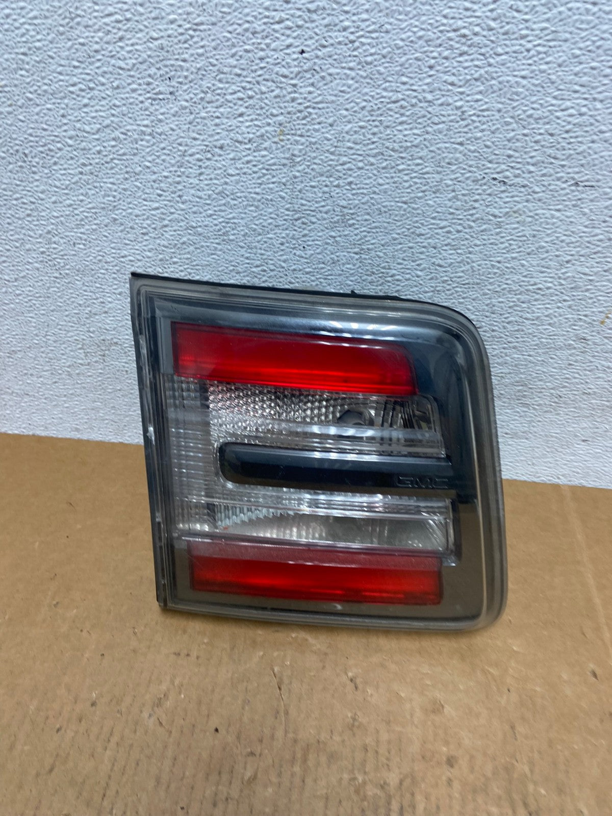 2013 to 2016 GMC Acadia Left Driver LH Side Inner Tail Light AD9302 LK0