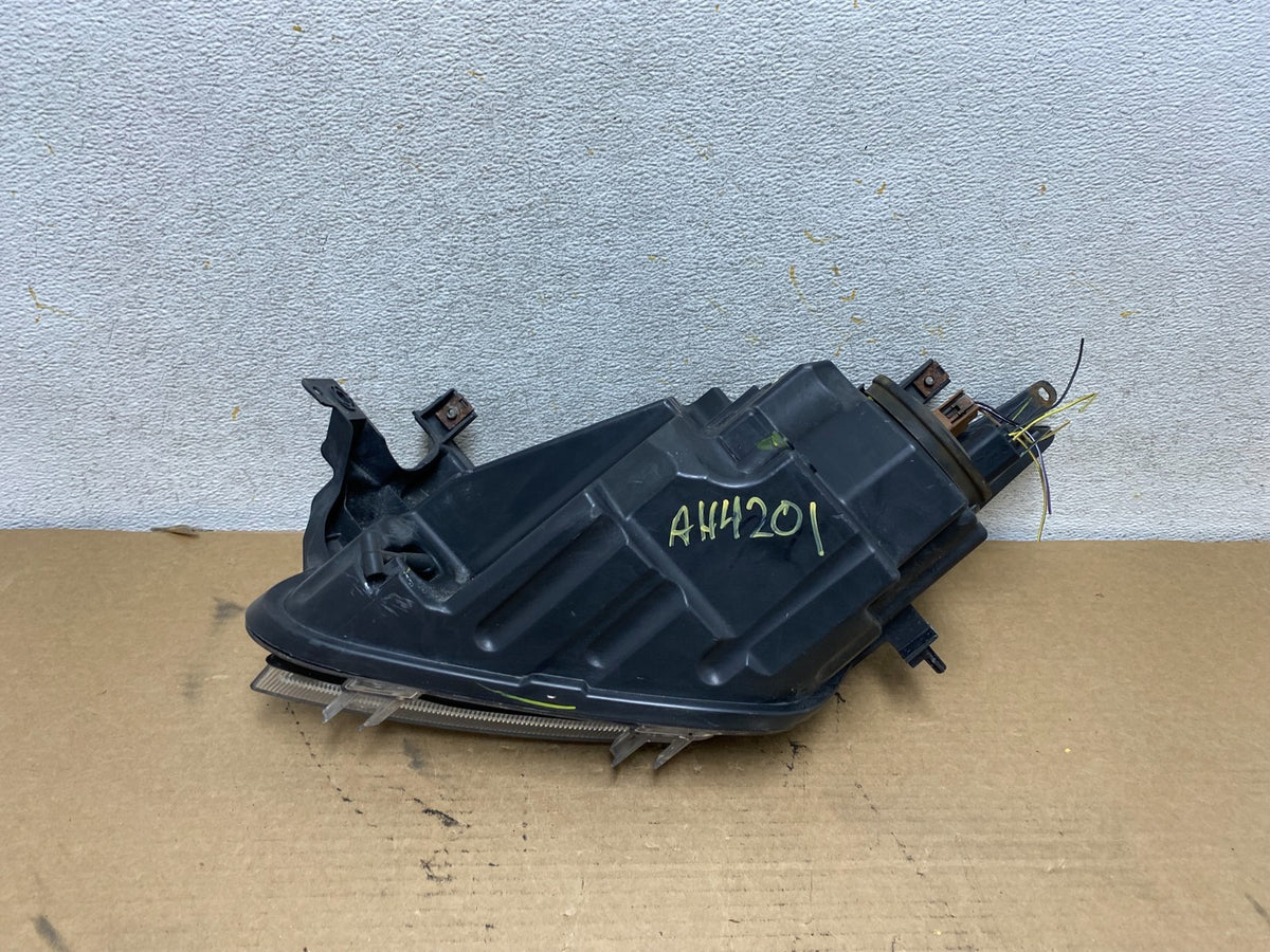2010 to 2011 Mercury Milan Right Passenger RH Headlight Halogen AH4201 DW5