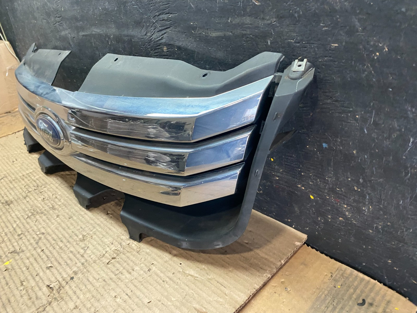 2006-2009 Ford Fusion Grill Grille With Emblem Upper Oem s5774 DG1