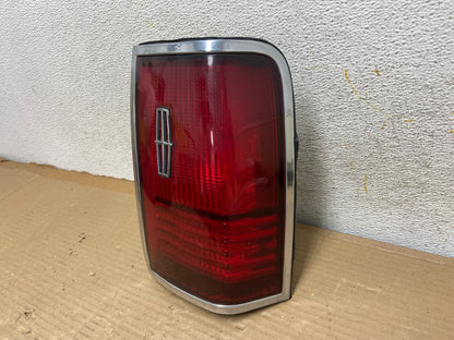 1990 to 1994 Lincoln Town Car Right Passenger RH Side Tail Light AH0602 LK2