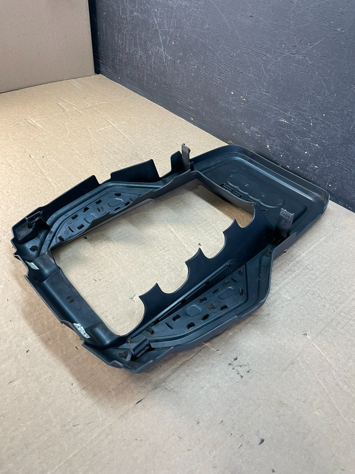 2011-2012 Audi D4 A8L A8 4.2L Engine Black Cover Trim 079103925 AF5303 DG4