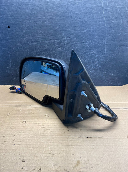2003-2006 Chevrolet Avalanche Left Driver Turn Sgn View Door Mirror Oe AE8117 DG11