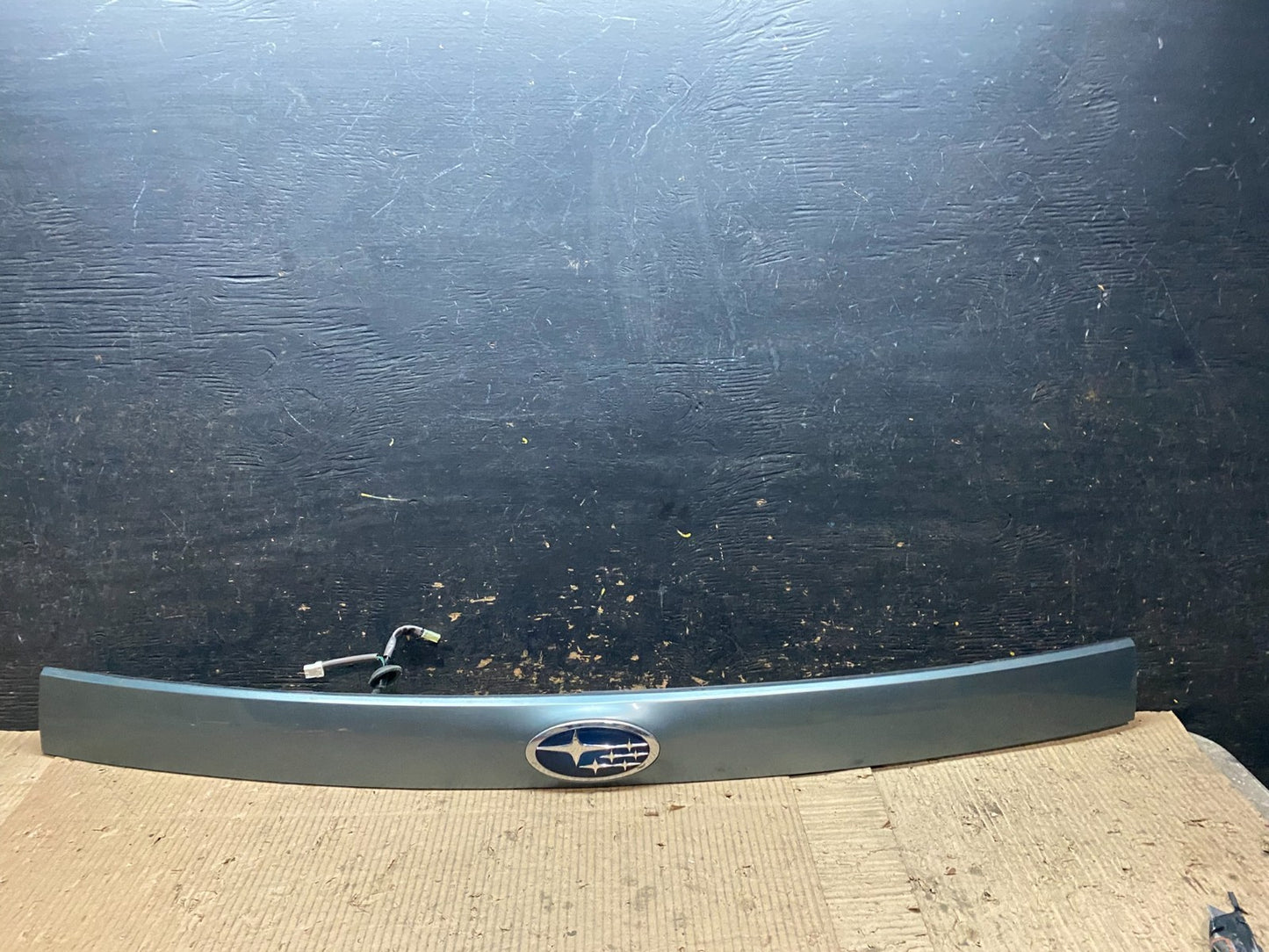 2009 - 2013 Subaru Forester  Liftgate Tailgate Trunk Trim Molding W6101 DG0