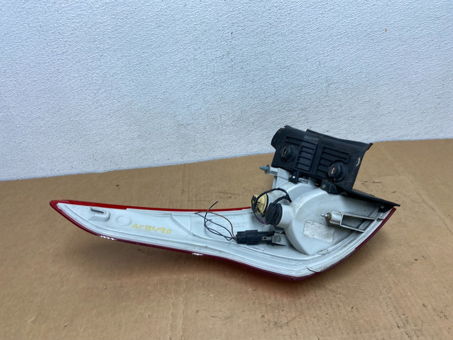 2013 to 2016 Ford Escape Right Passenger RH Side Tail Light AC8490 DW5