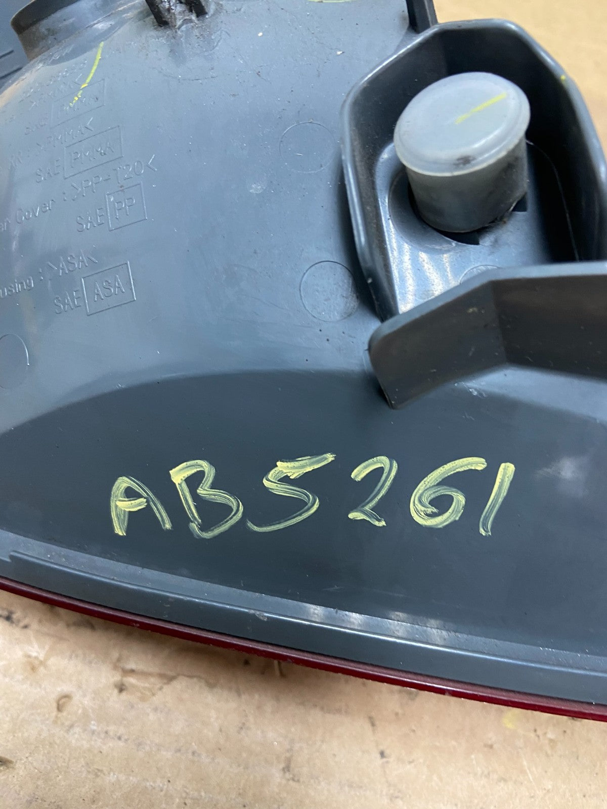 2003 2004 2005 Nissan Murano Right Passenger Rh Side Tail Light Oem AB5261 LK7
