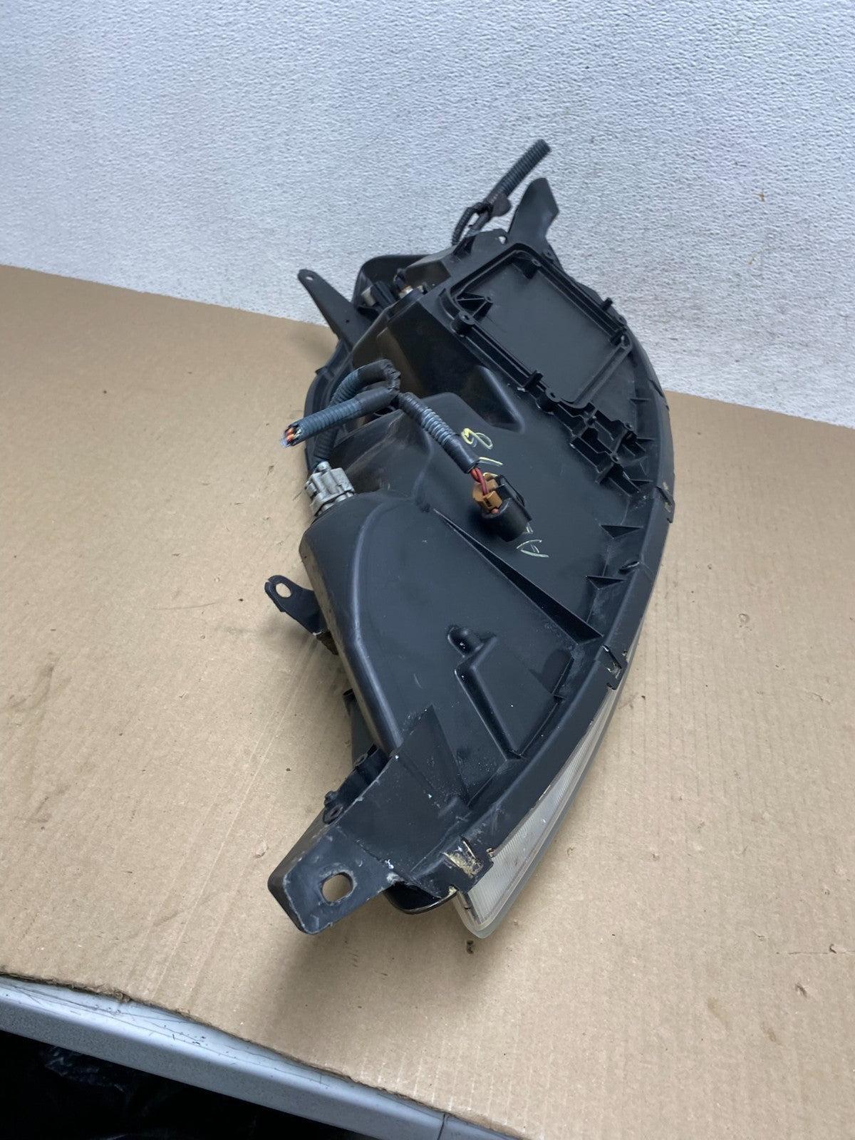 2006 to 2010 Toyota Sienna Right Passenger Rh Side Headlight Halogen AE7018 DW8