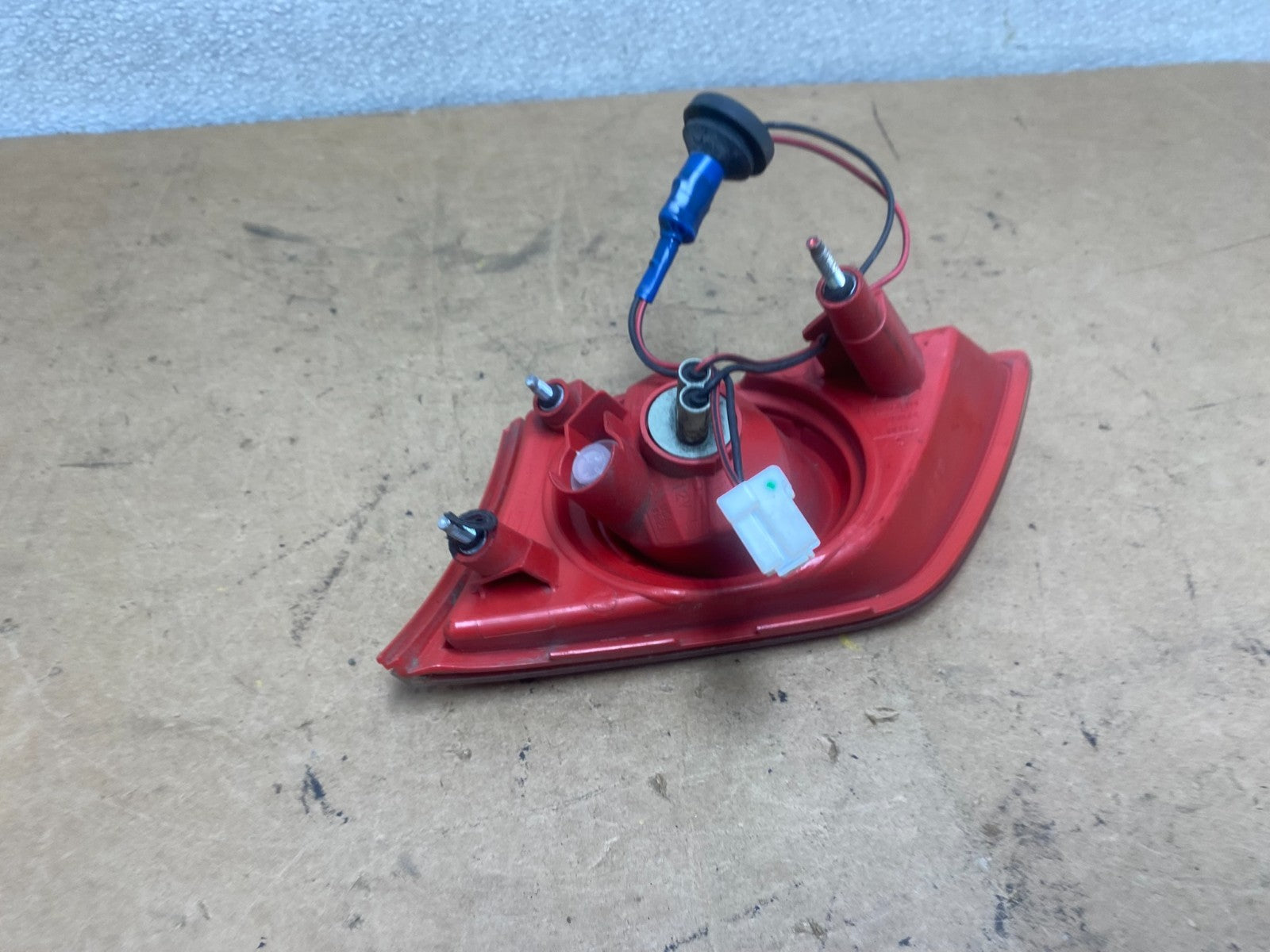 2003-2005 Infiniti FX35 FX45 Left Driver Lh Red Inner Tail Light OEM X5275 DW5