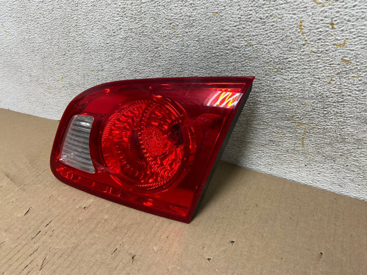 2007 2008 2009 Hyundai Santa Fe Right Passenger Tail Light Inner AH5784 LK2