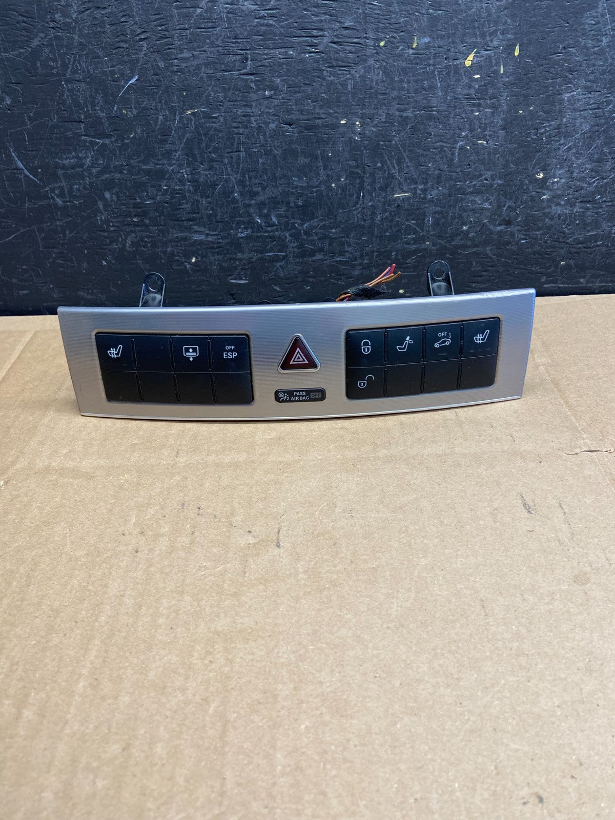 2005-2009 Mercedes W209 CLK350 CLK550 Door Lock ESP Hazard Control AD2079 DG0