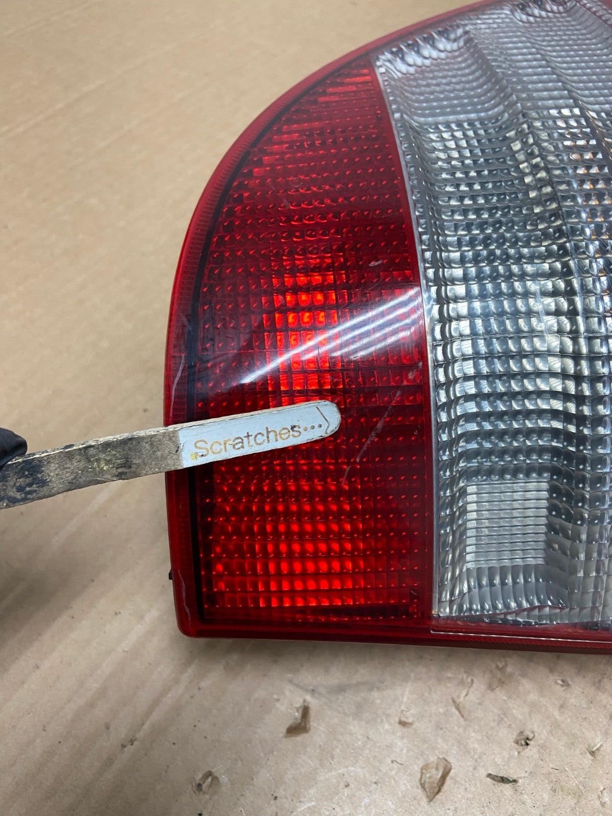 1998 to 2001 Mercedes ML320 ML-Class Right Passenger Rh Tail Light AI4750 LK3