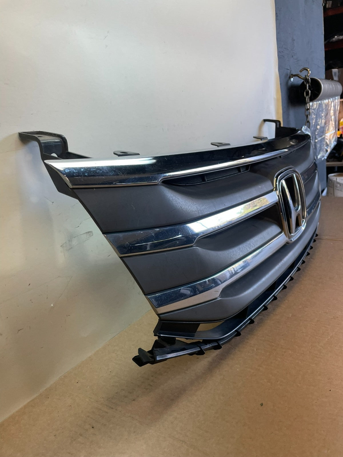 2011 to 2013 Honda Odyssey Front Upper Grille Grill AG2888 DG2