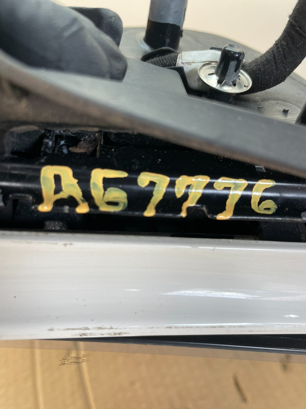 2009 to 2010 Mercedes ML ML350 Left Driver LH View Door Mirror AG7776 DW11
