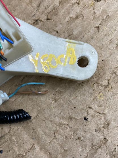 2011 to 2017 Honda Odyssey Cabin Fuse Box Panel 38230-TK8-A213 Y80086