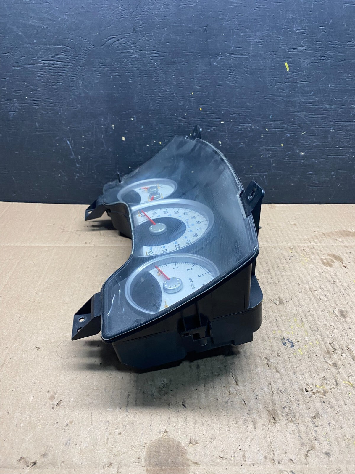 2005 Dodge Durango Speedometer Instrument Cluster Gauge M8017 PS4