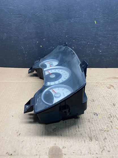 2005 Dodge Durango Speedometer Instrument Cluster Gauge M8017 PS4