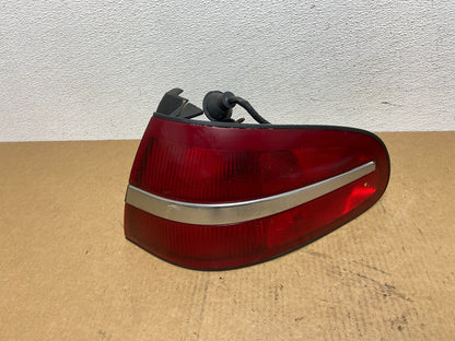 1995 to 1997 Lincoln Continental Right Passenger Rh Side Tail Light Oe AC1830 DG0