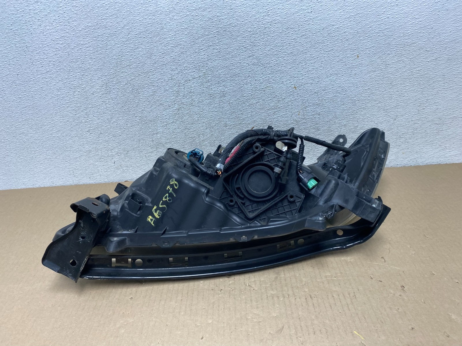 2011 to 2013 Honda Odyssey Front Right Passenger Headlight Halogen AG5878 DW7