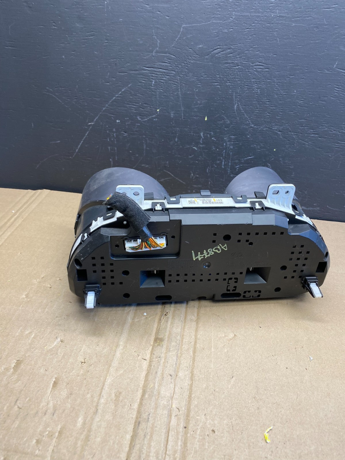 2013 to 2016 Hyundai Santa Fe Sport Speedometer Cluster Gauge OEM AB8771 DG3