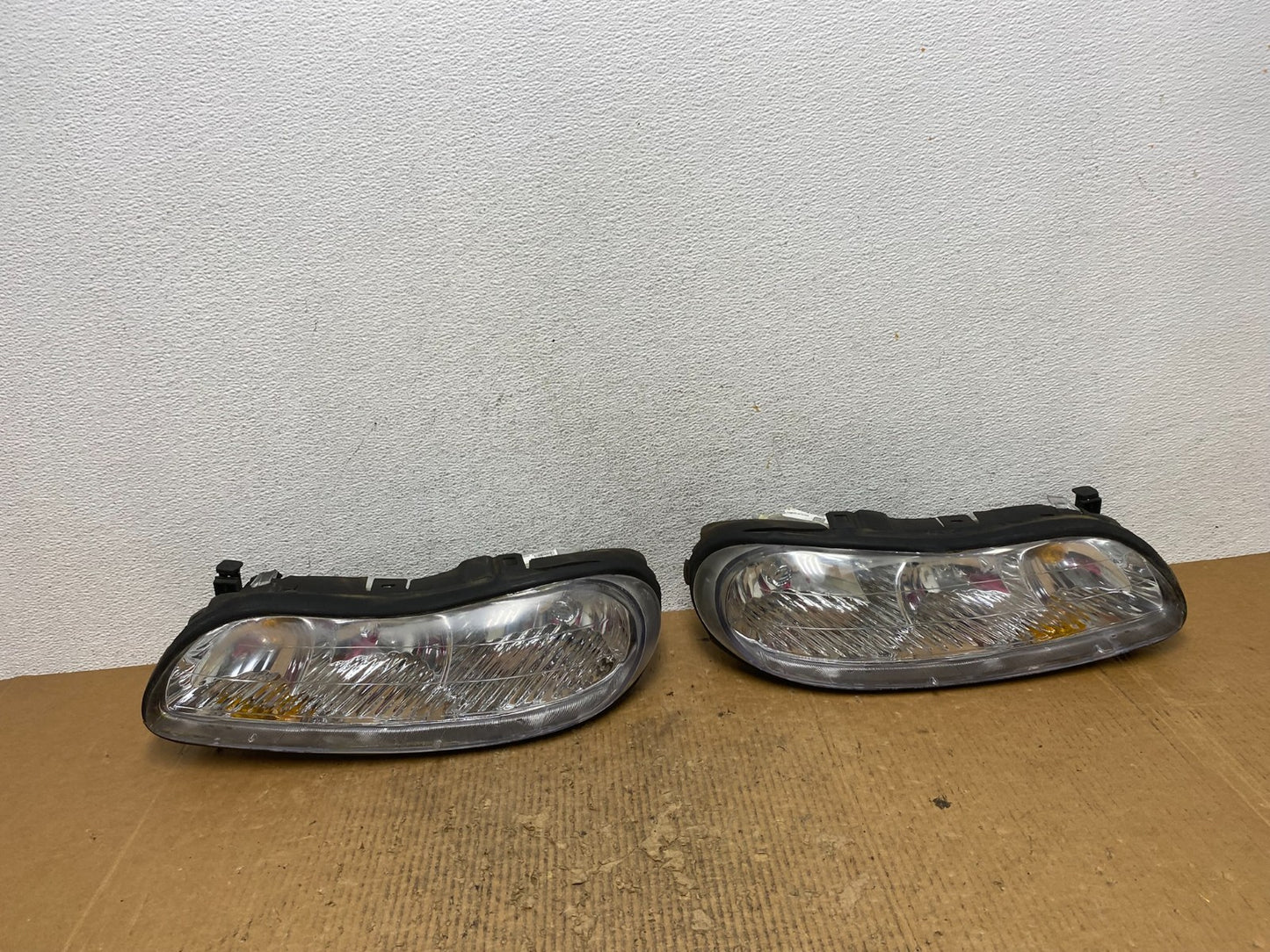 1997 to 2003 Chevrolet Malibu Left+Right Side Headlights AE2844 DW0