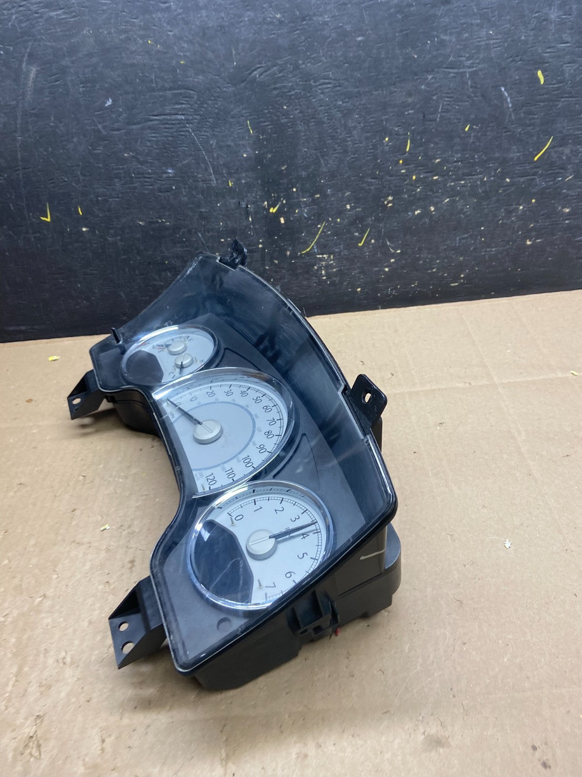 2007 to 2008 Chrysler Aspen Speedometer Cluster Gauge t9360 DG4