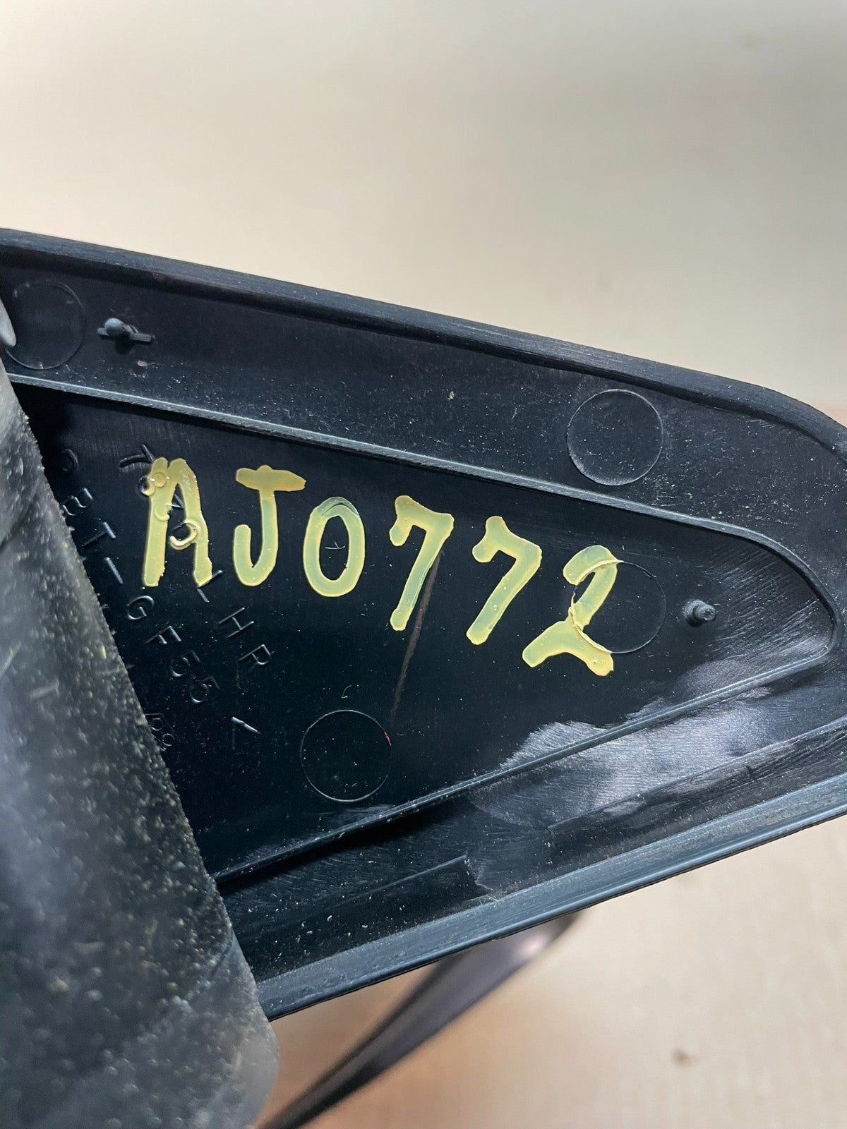 2004 to 2005 Toyota RAV4 Right Passenger RH Side View Door Mirror AJ0772 DG10