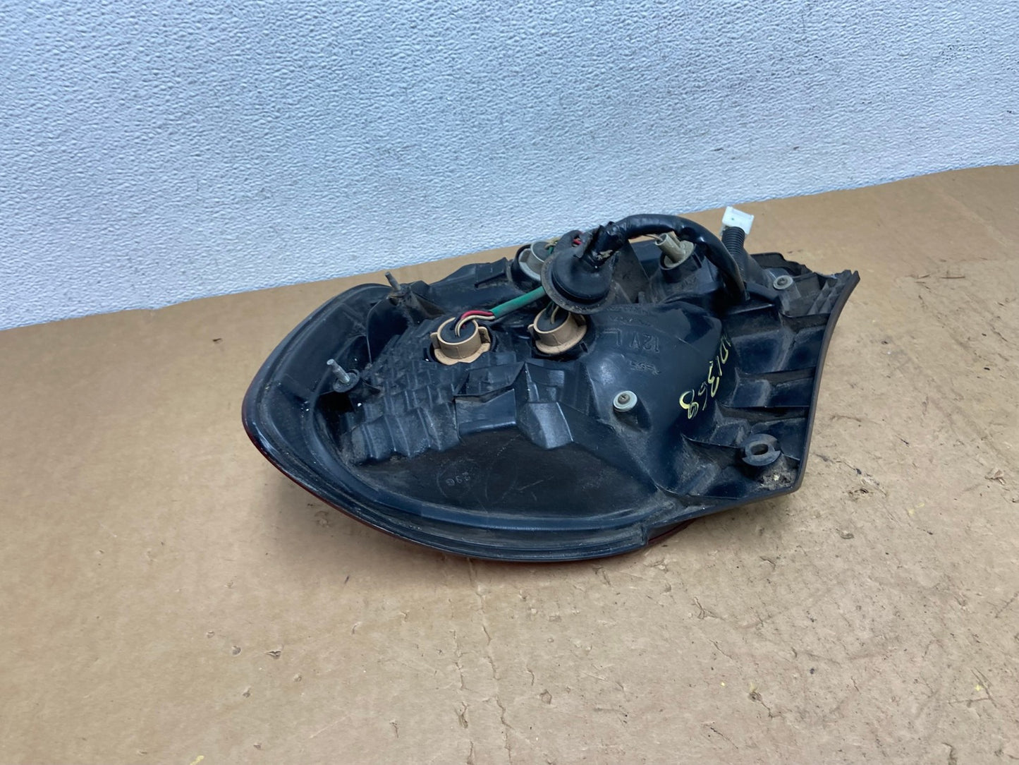 2001 - 2005 Lexus Gs300 Gs400 Gs430 Left Driver LH Side Tail Light AD1368 LK6