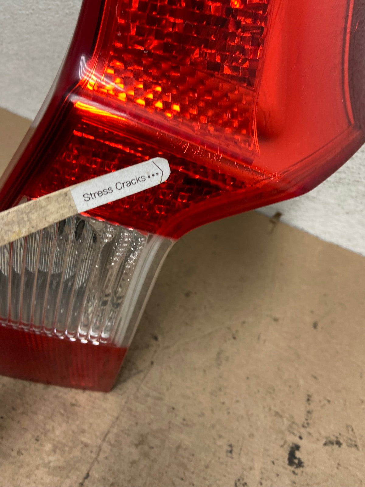 2008 to 2013 Volvo XC70 V70 Right Passenger Tail Light Upper AF5751 LK3