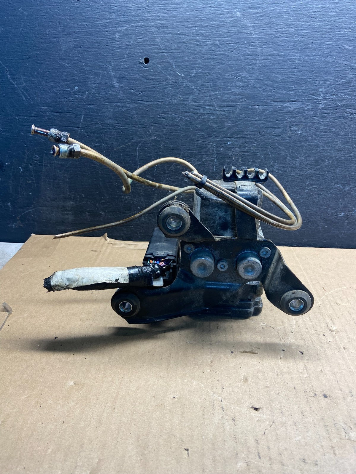 2010 2011 Toyota Sequoia ABS Brake Pump Anti Lock Module af9166 DG2