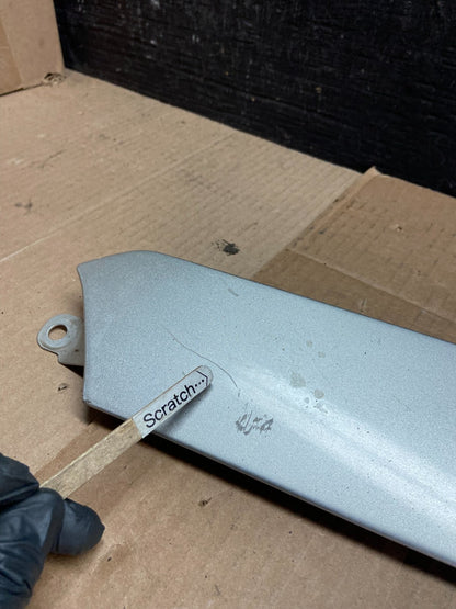 2005 to 2010 Honda Odyssey Right Side Rail Cover Quarter Trim Molding I73393