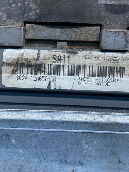 2002 Ford E-Series Van 4.2L Engine Control Module 3c2a-12a650-sb AG9451 DW2