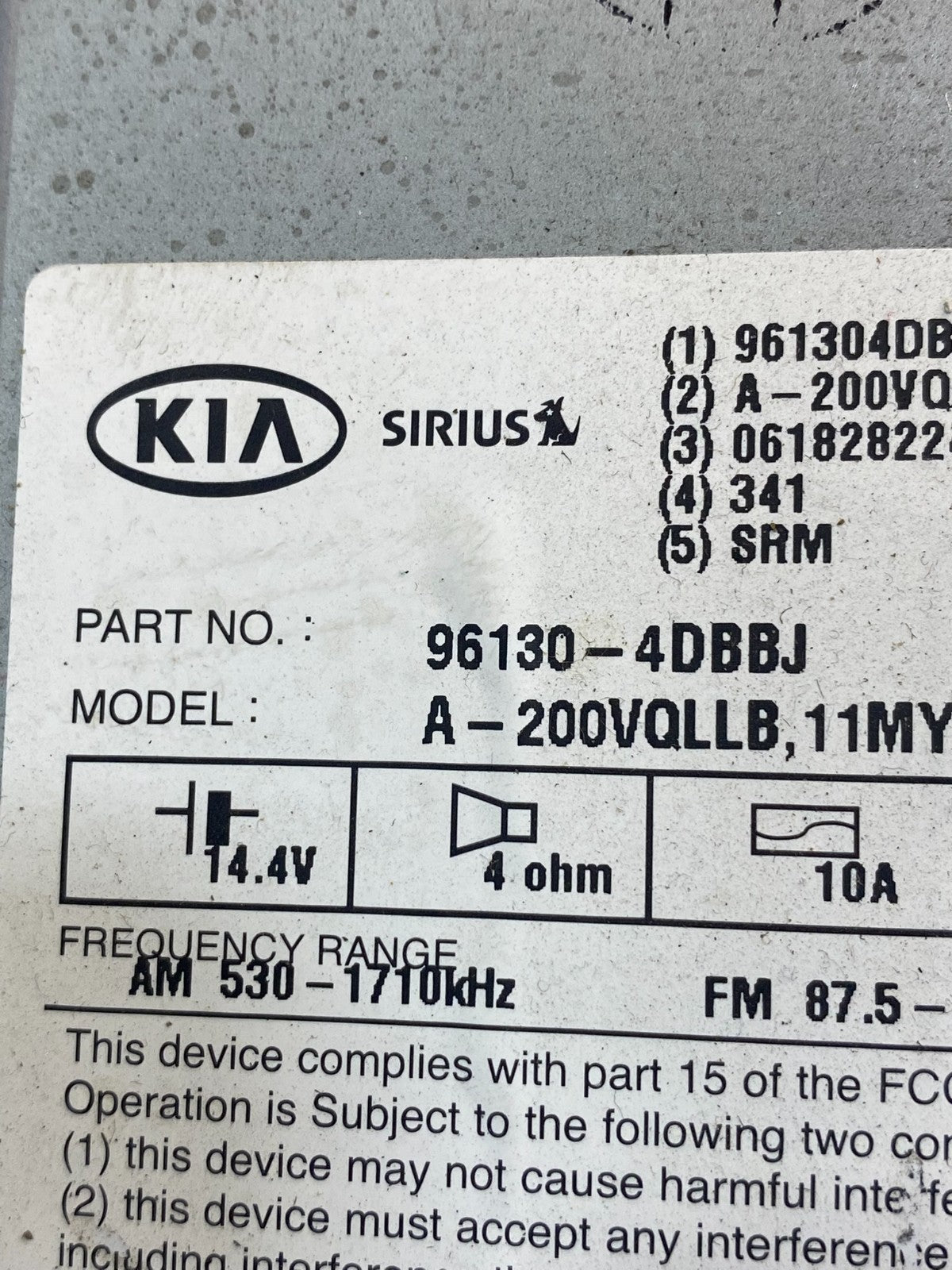 2011 to 2014 Kia Sedona Radio Stereo Receiver AM FM CD Player Sirius AD1567 DW6