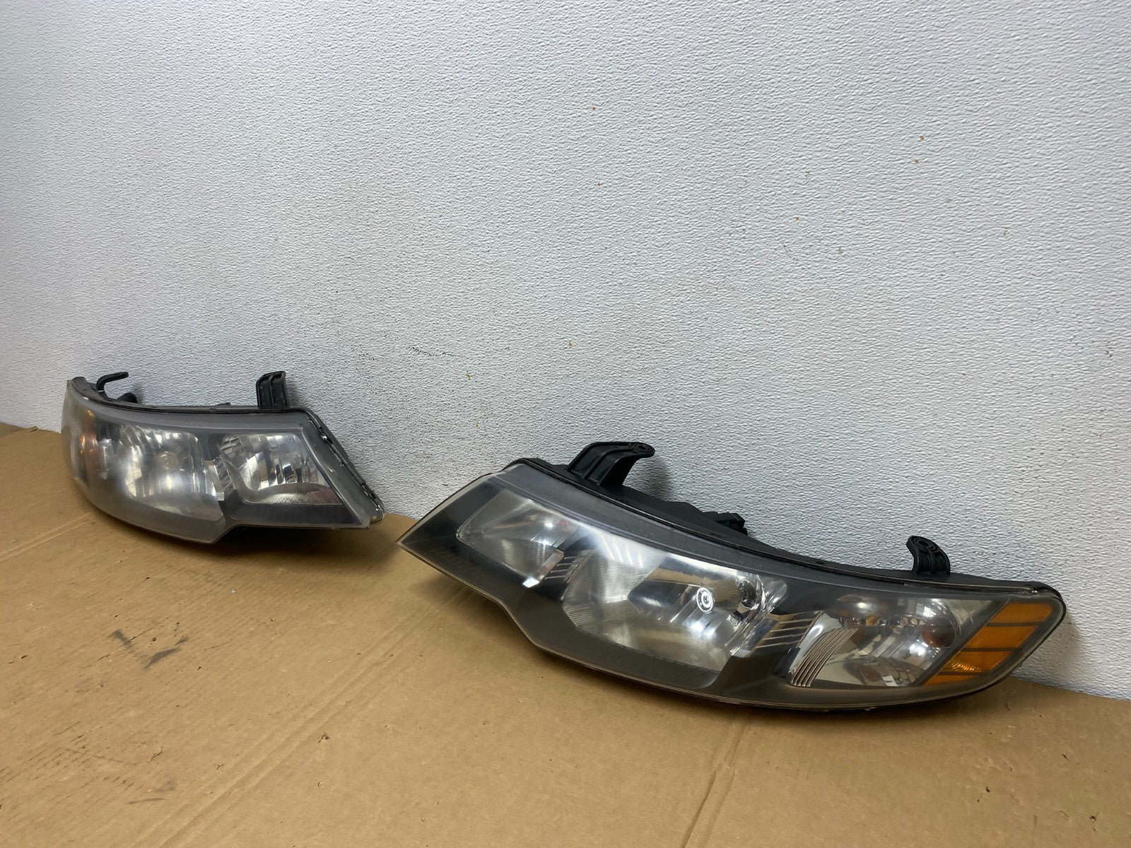 2010 2011 2012 Kia Forte Left+Right Side Headlights Halogen AD2674 DW1