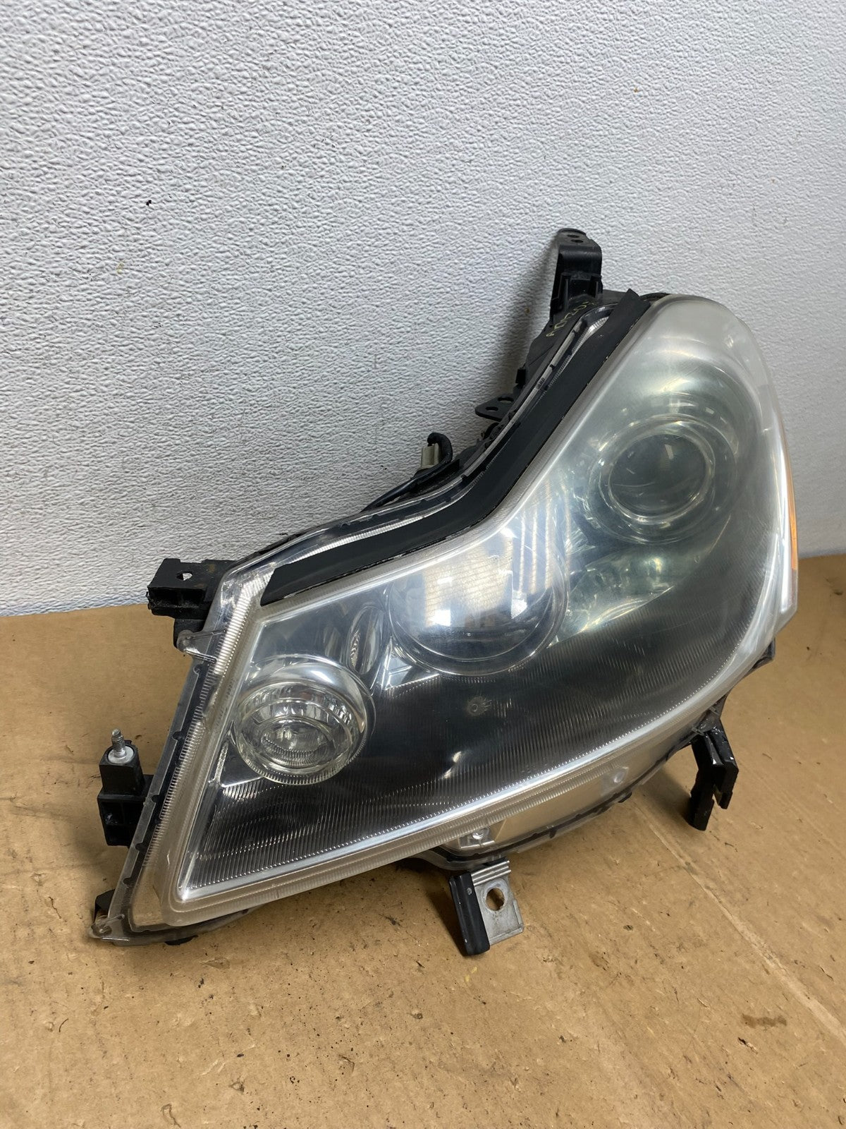 2006 to 2010 Infiniti M35 Left Driver Side Hid Xenon Headlight AD1207 DW2
