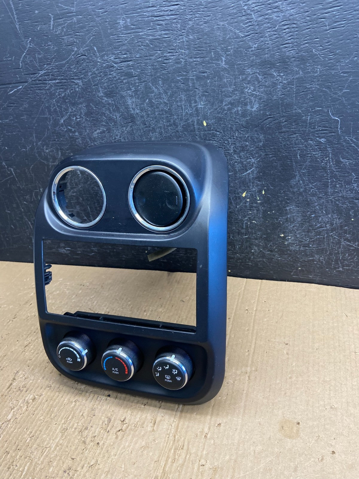 2011 to 2017 Jeep Compass Dash Climate Temperature Control Radio Bezel AF1721 DG1