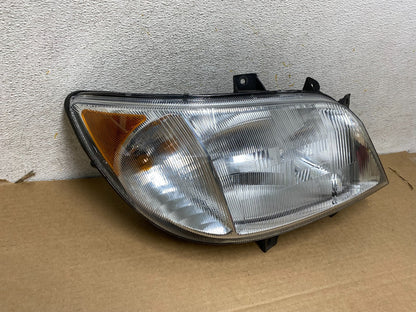 2005 to 2006 Mercedes Sprinter Right Passenger Headlight Halogen AH3102 DW1