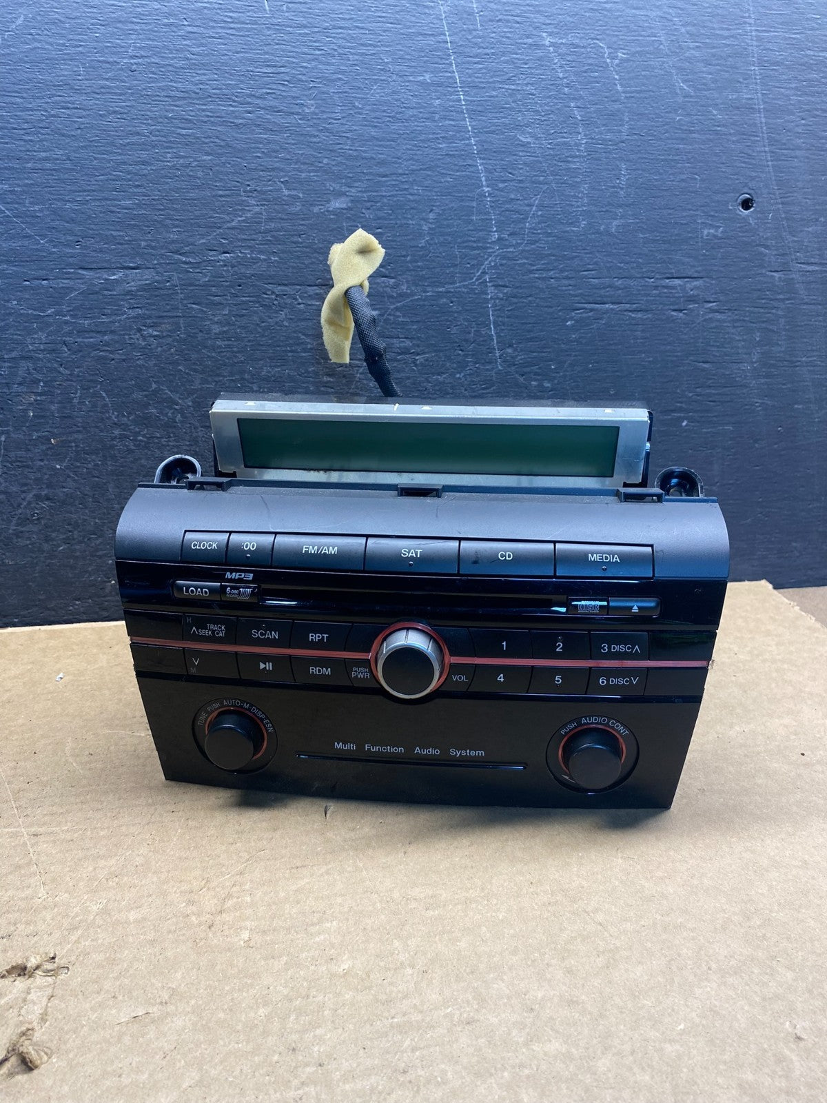 2008 2009 Mazda 3 Radio Stereo CD MP3 Player Control ad9878 DG0