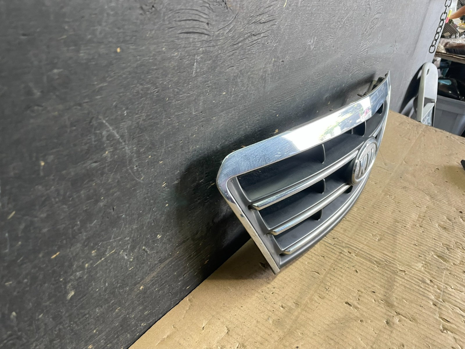 2007 to 2008 Kia Sorento Front Grill Grille OEM R5389 DG2