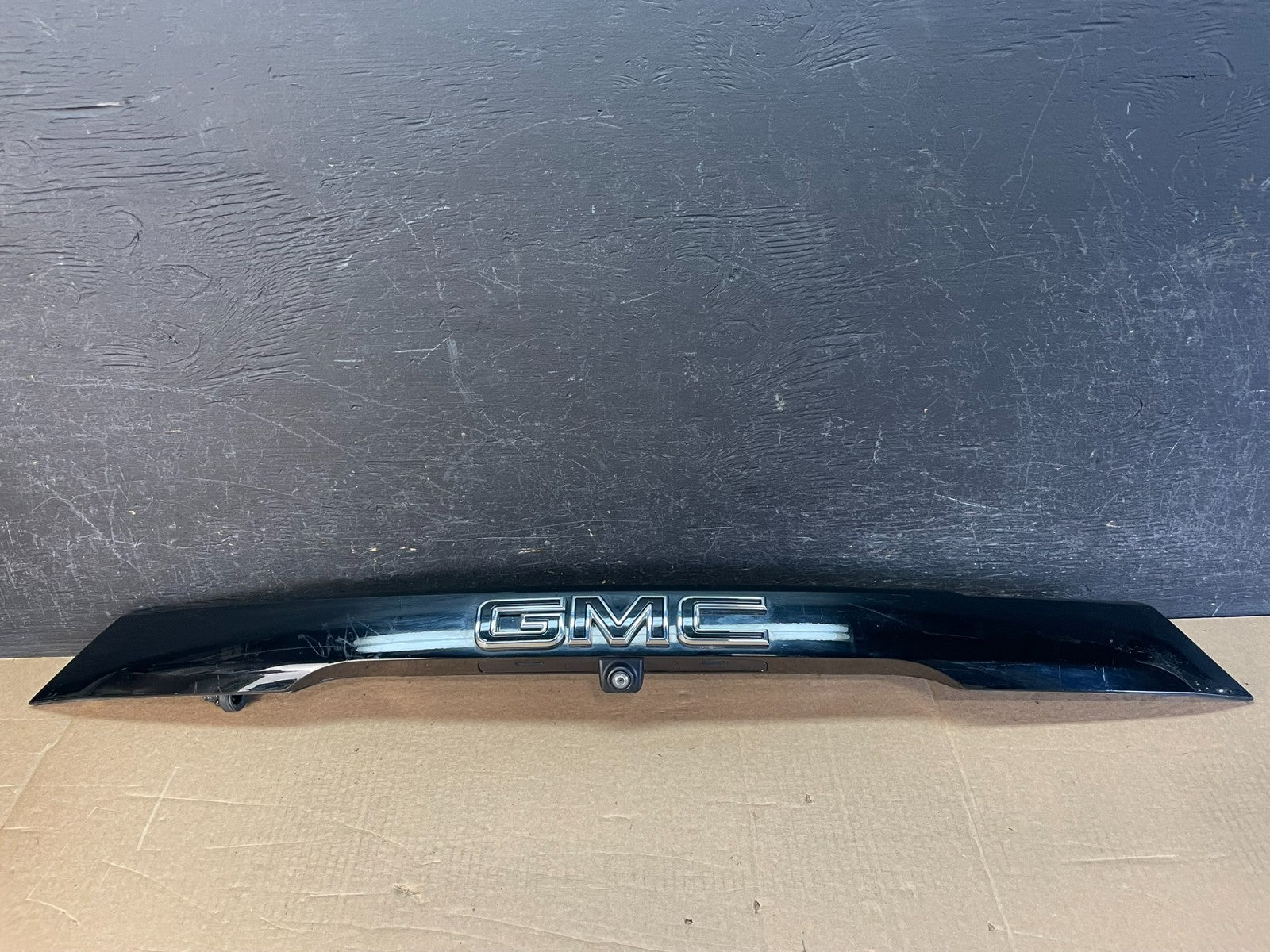 2020 to 2023 GMC Acadia Exterior Trim Liftgate Applique Nightrider Camera AF52791