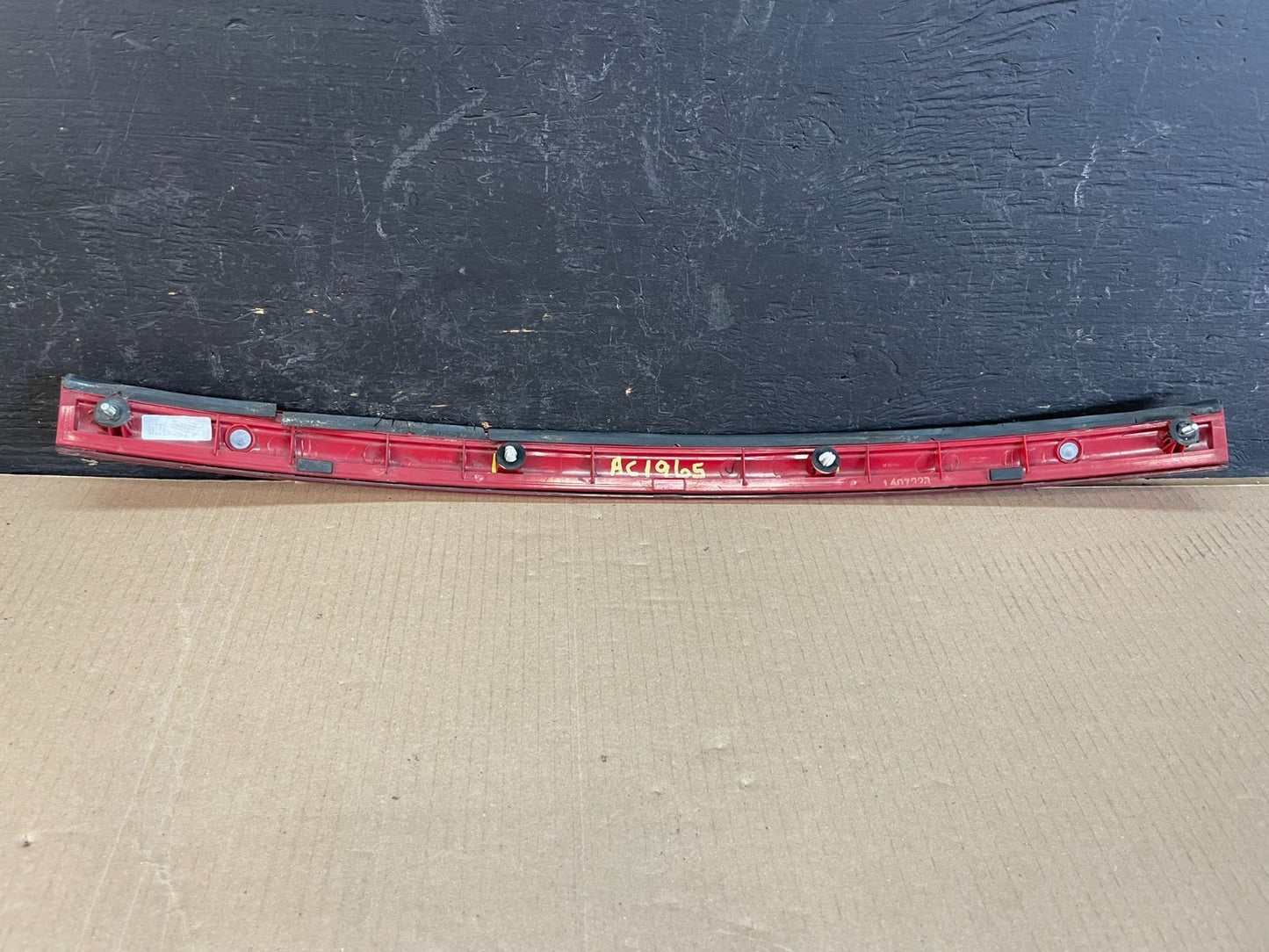 2017 to 2019 Kia Sportage Rear Liftgate Trunk Trim Panel Reflector AC19655