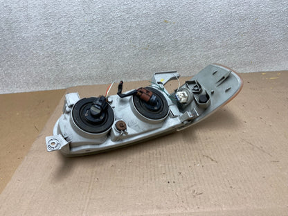 2001 2002 Toyota Corolla Left Driver LH Side Halogen Headlight Oem AA0402 DW5