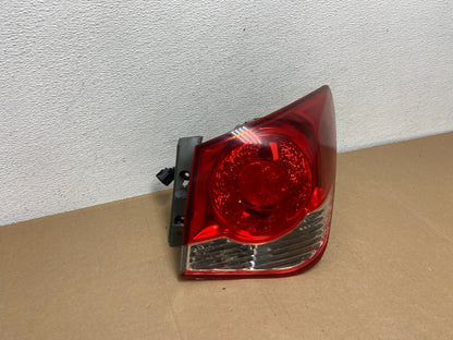 2011 2012 2013 2014 Chevrolet Cruze Right Passinger RH Side Tail Light AC5563 LK2