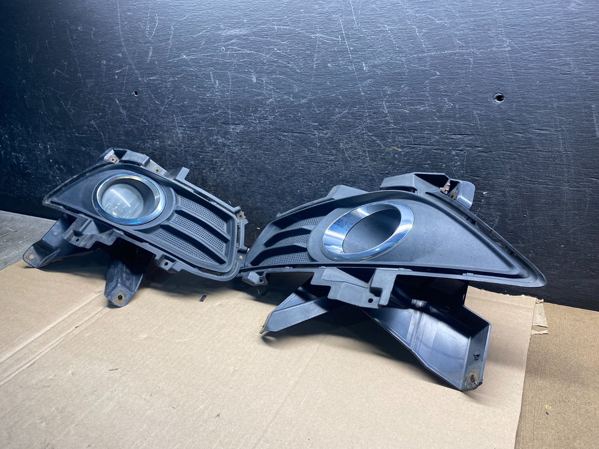 2013-2016 Ford Fusion Front Bumper Left+Right Set Fog Light Bezel Trim AJ0490 DG2