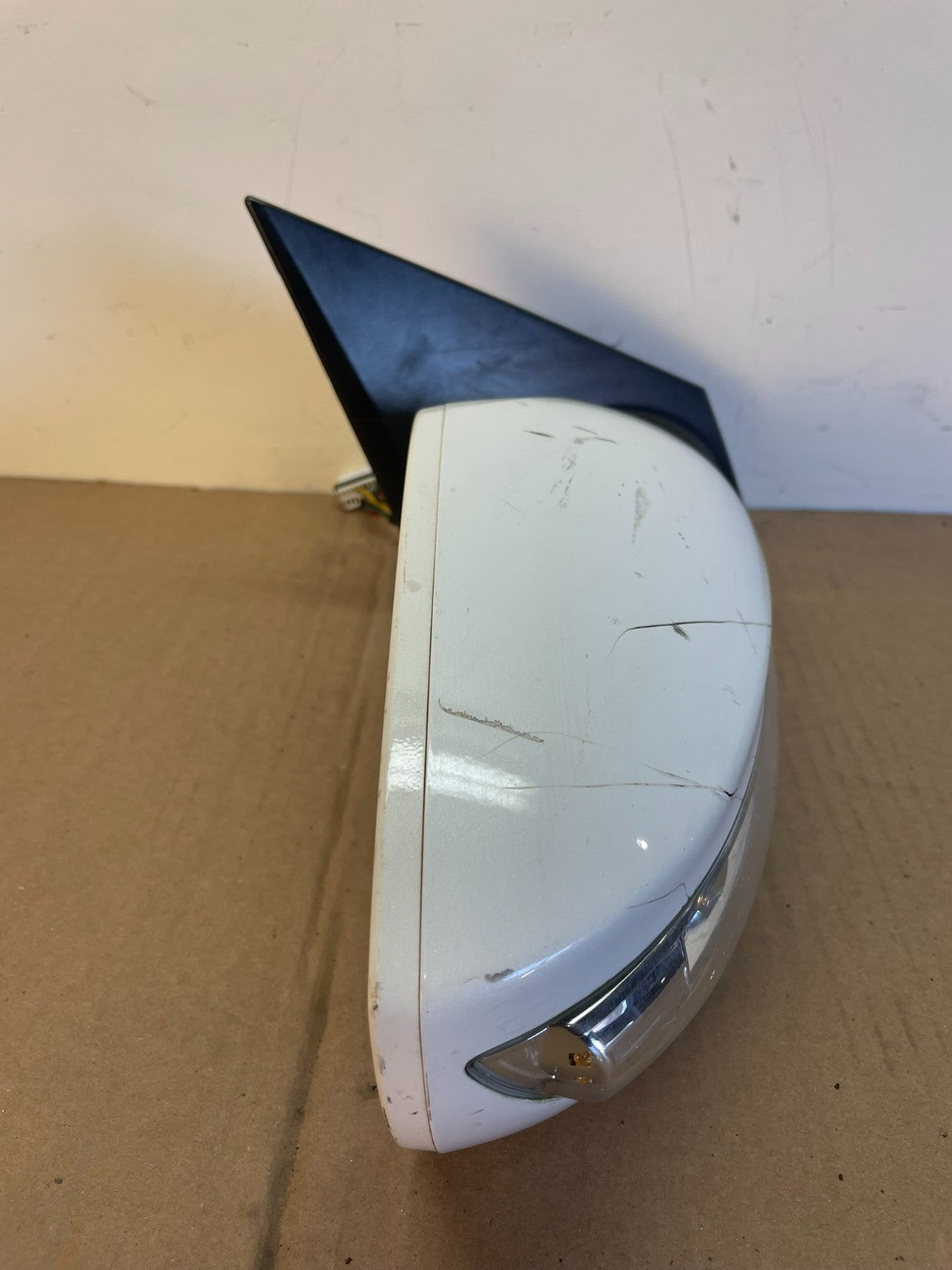 2011-2015 Hyundai Sonata Right Passenger Mirror W/ Turn Signal AI0869 DG10