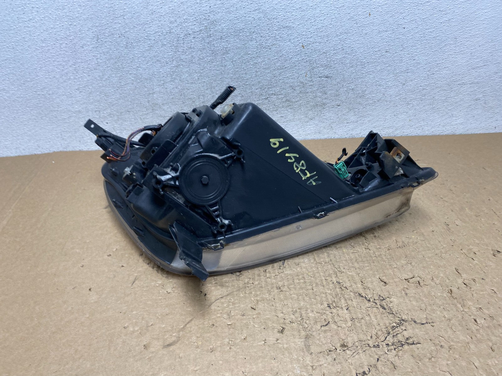 2002 to 2004 Honda Crv Cr-v Left Driver Halogen Headlight AF8419 DW7
