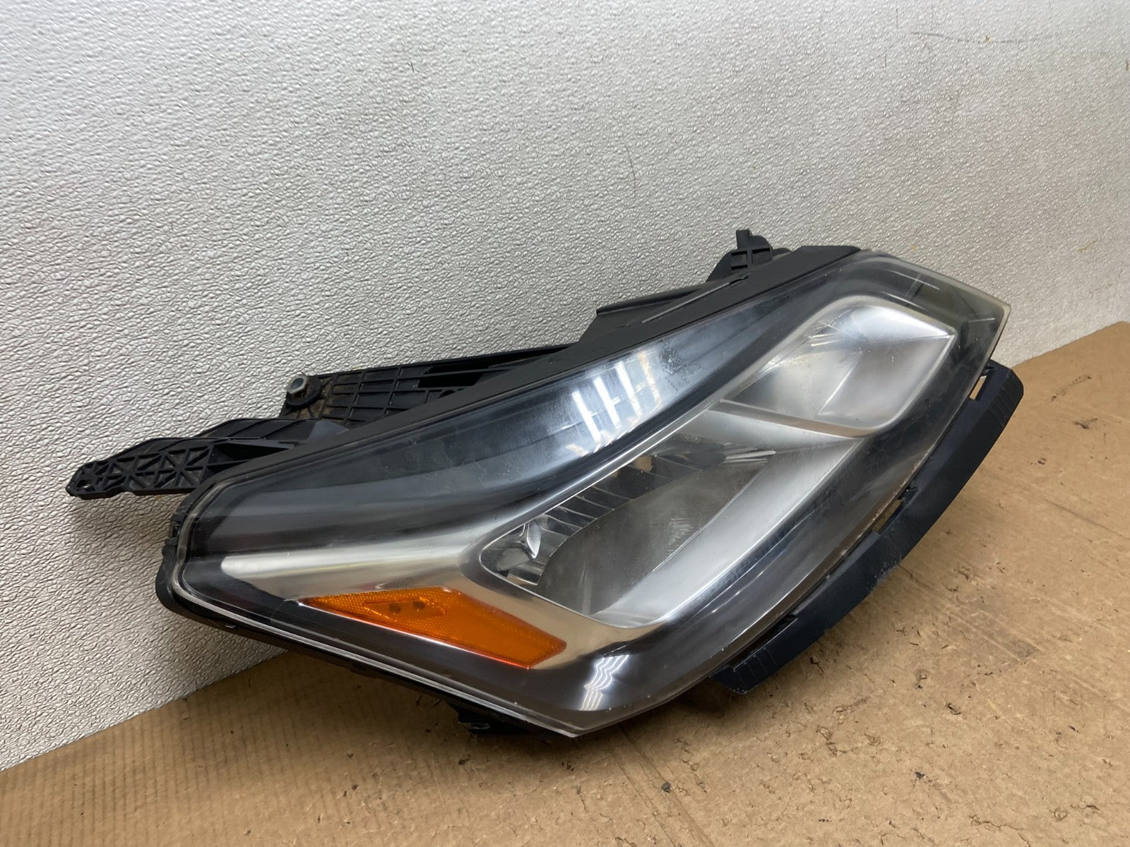 2013-2017 Chevrolet Traverse Right Passenger Side Halogen Headlight AA7156 DW2