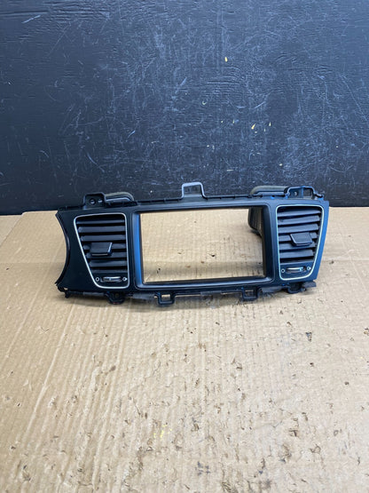 2014 2015 2016 Kia Cadenza Front Center Console Radio Bezel Air Vent AC9630 DG0